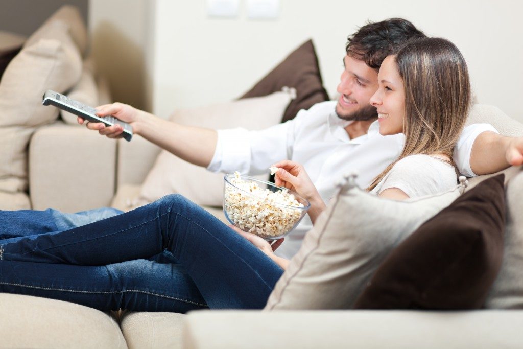 couple watching netflix at home